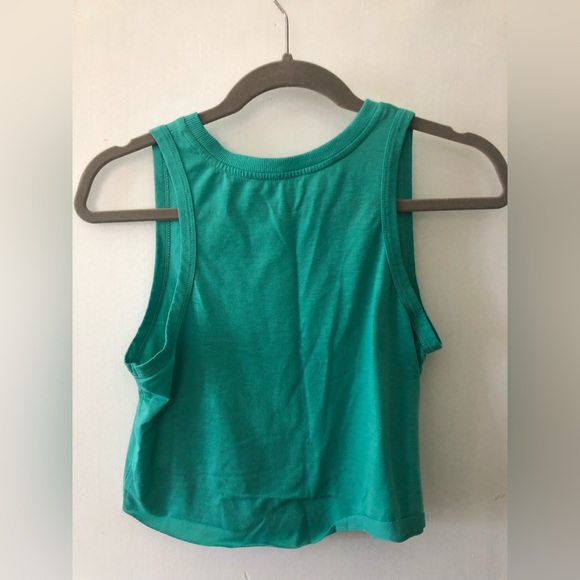 Cropped workout top - Picture 2 of 3